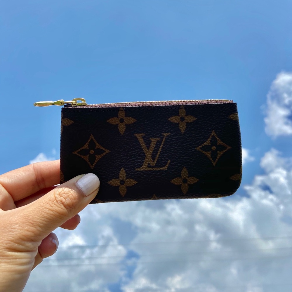 BRAND NEW Louis Vuitton Key Pouch (Clés)